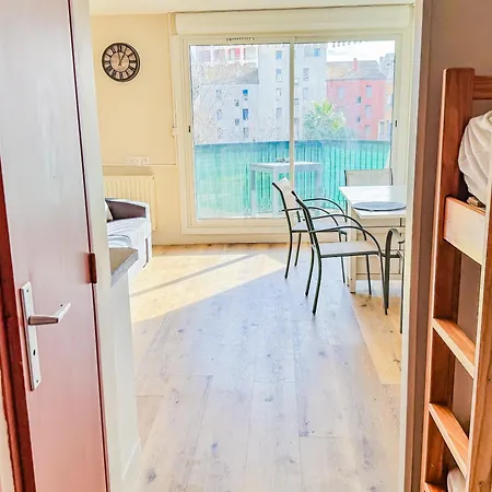 4 Personnes Avec Piscine Apartament *